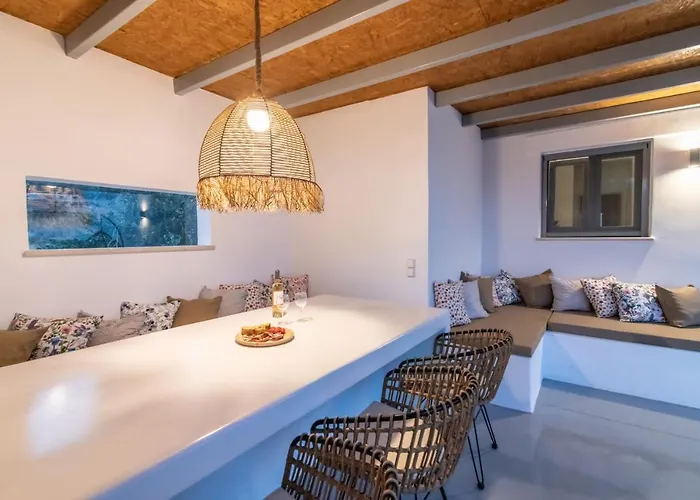 Villa Xerolithia I *