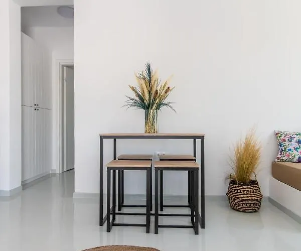 Villa Xerolithia I *